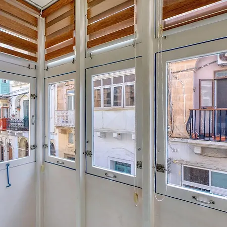 House With Roof Terrace And Maltese Balcony * Sliema